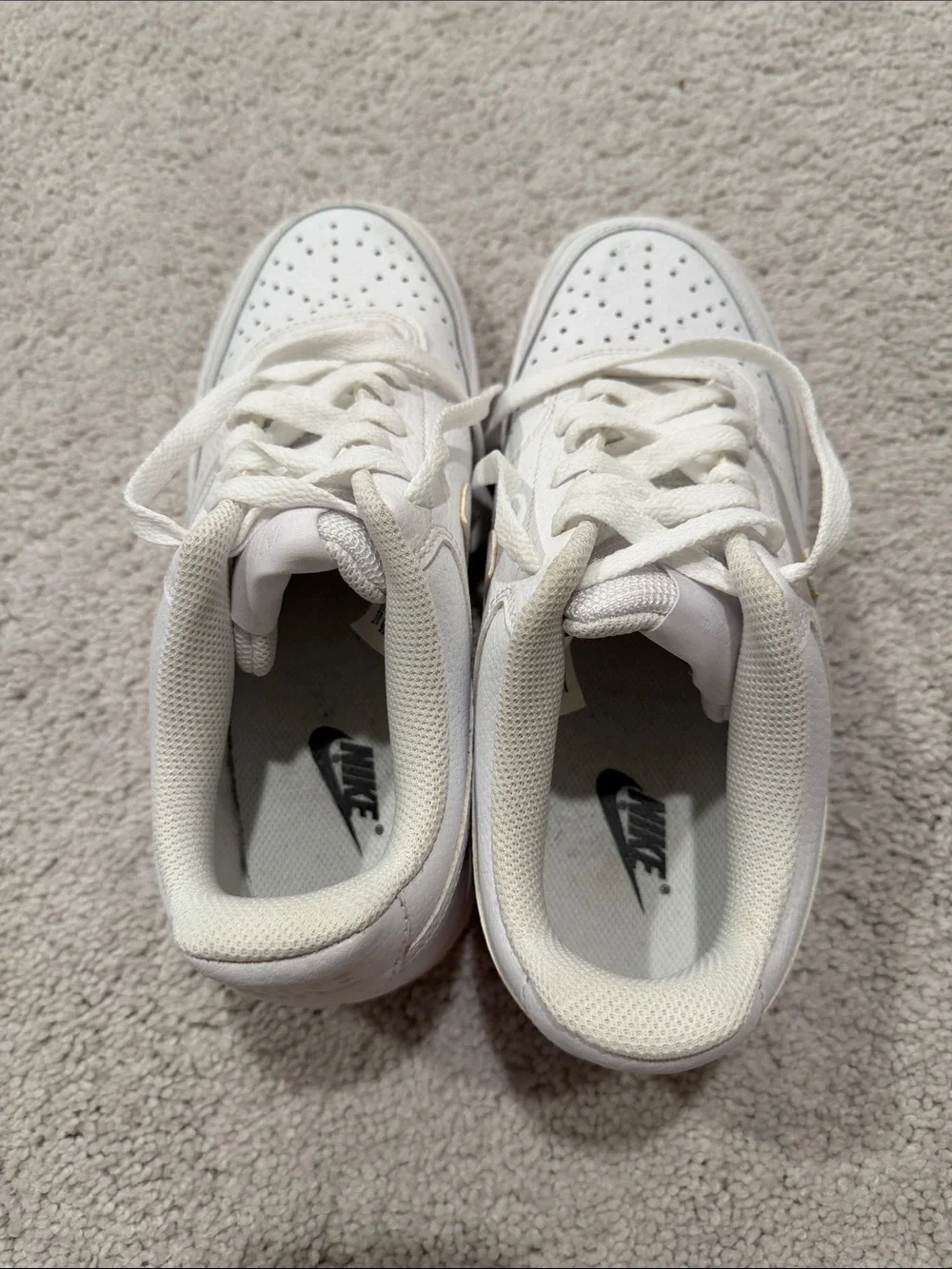 Nike Women's Court Vision Low Size 8